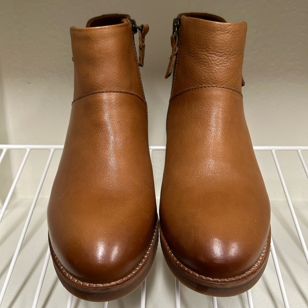 SoftWalk Women's Brown Leather Ankle Boots NWT